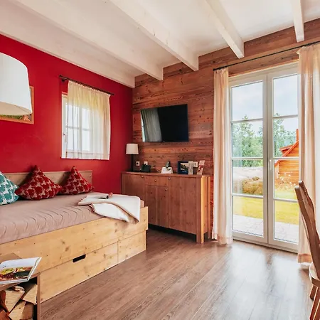 別荘 In Mit Garten