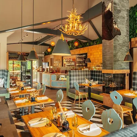 別荘 In Mit Garten